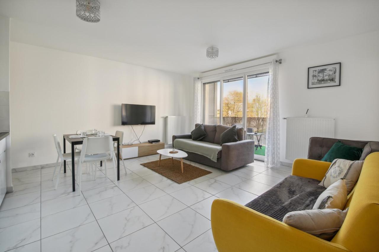 Chic Apart With Balcony Near Paris Leilighet Ivry-sur-Seine Eksteriør bilde